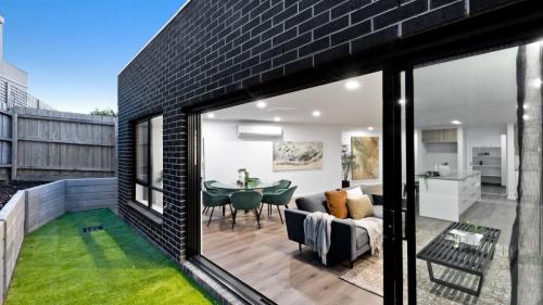 Greensborough Exterior Rear Large