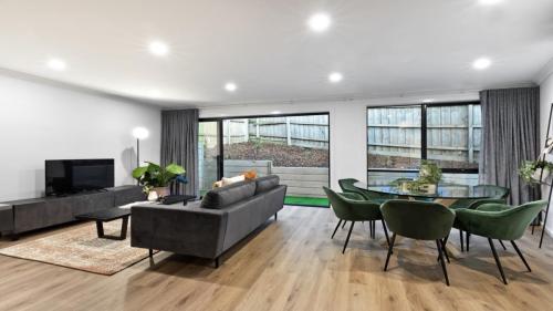 Greensborough Family Large